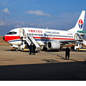和田空运公司航空快运业稳步发展的原因是什么？